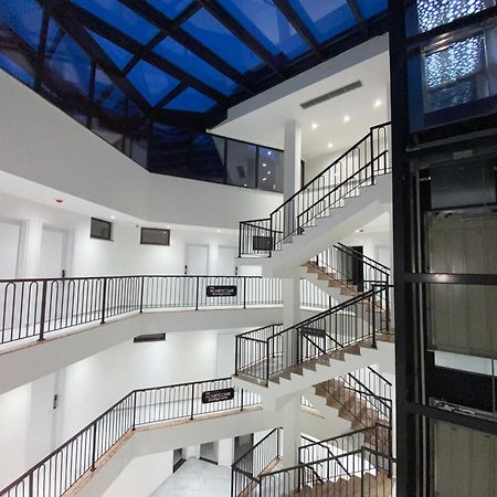 The Honeycomb Boutique Hotel โกเลม ภายนอก รูปภาพ