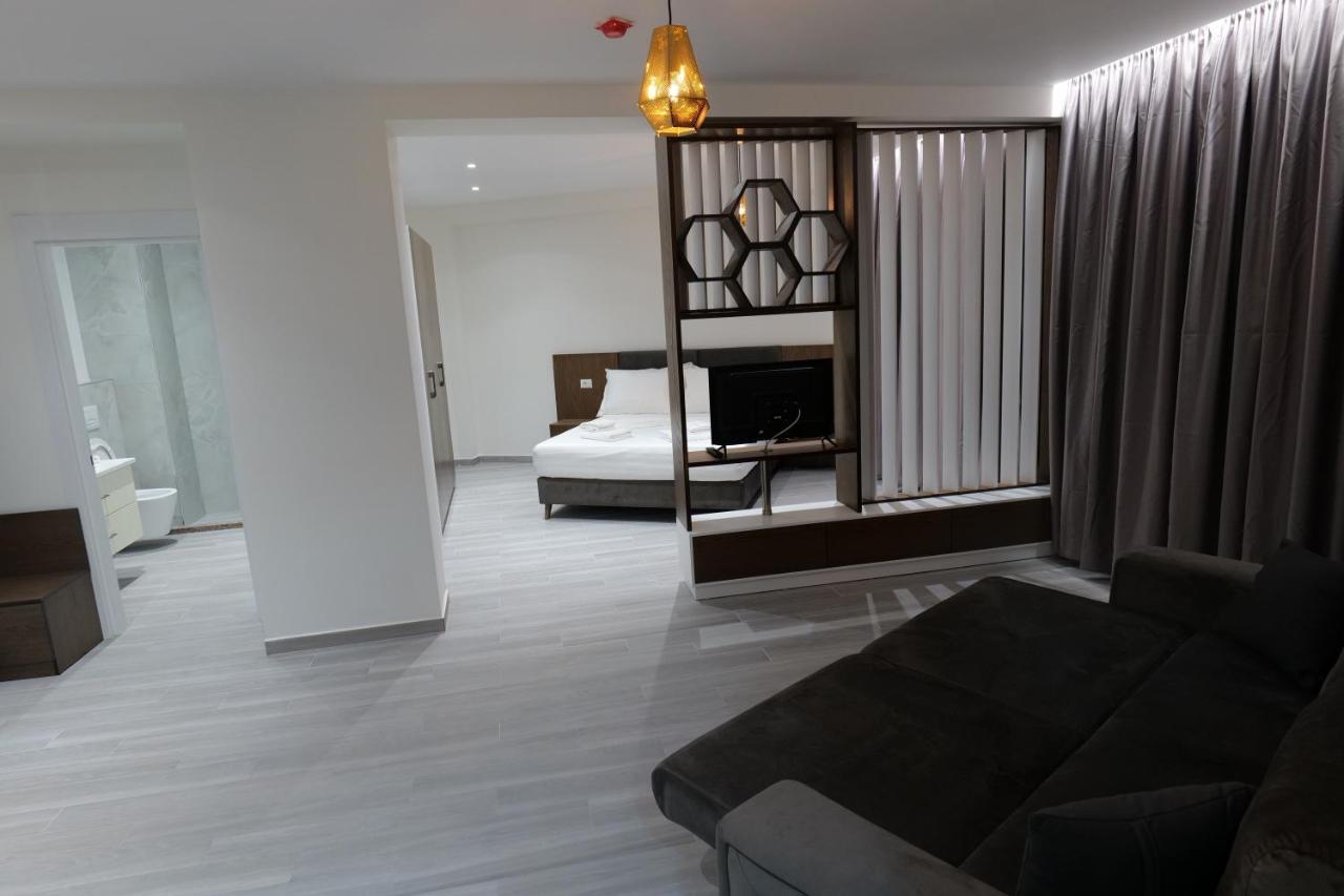 The Honeycomb Boutique Hotel โกเลม ภายนอก รูปภาพ