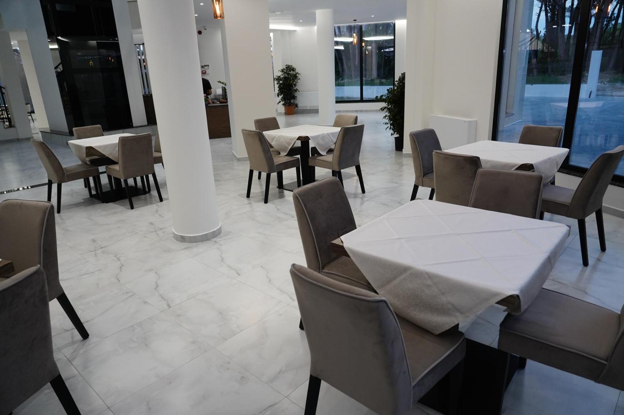 The Honeycomb Boutique Hotel โกเลม ภายนอก รูปภาพ
