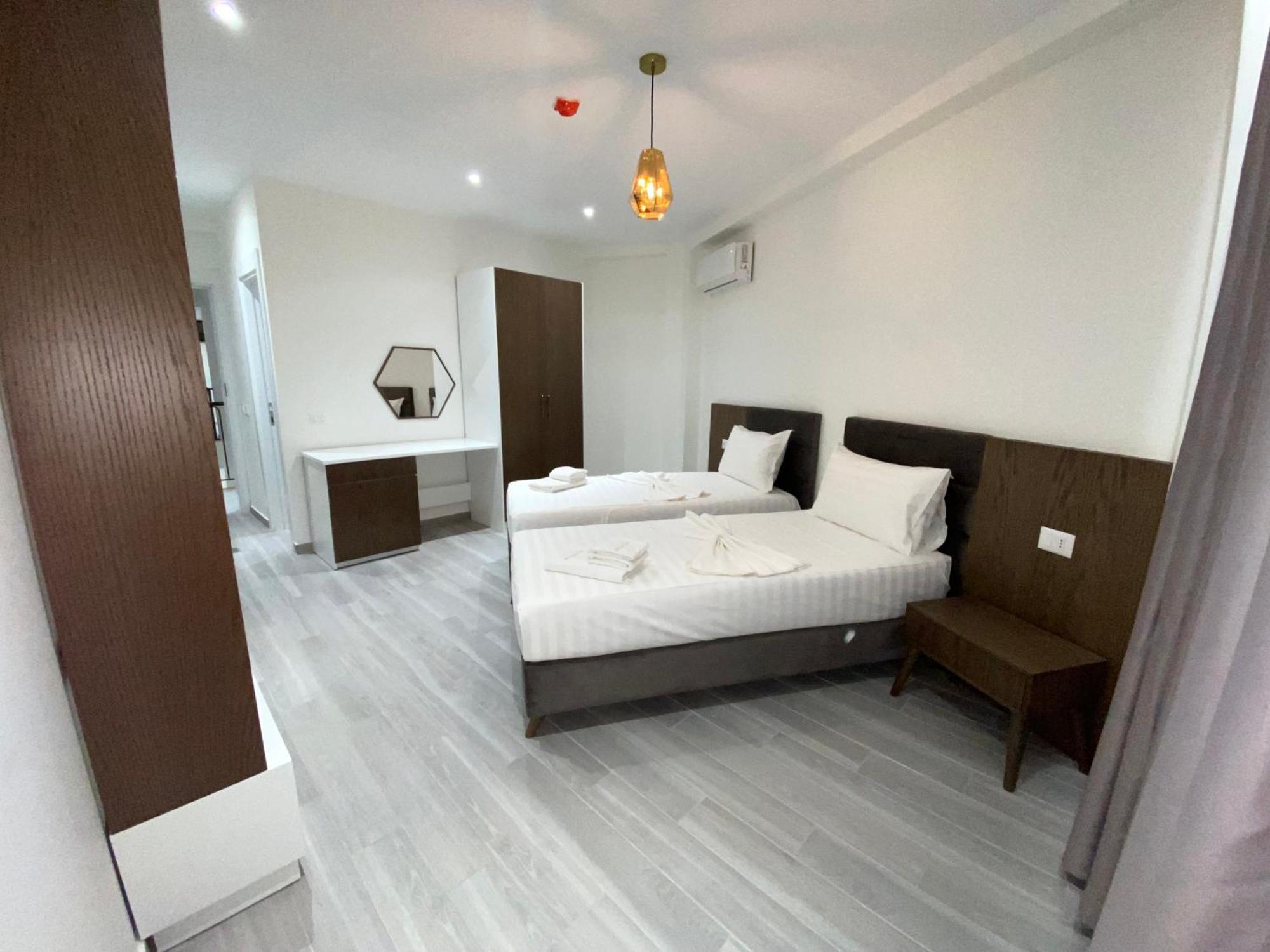 The Honeycomb Boutique Hotel โกเลม ภายนอก รูปภาพ