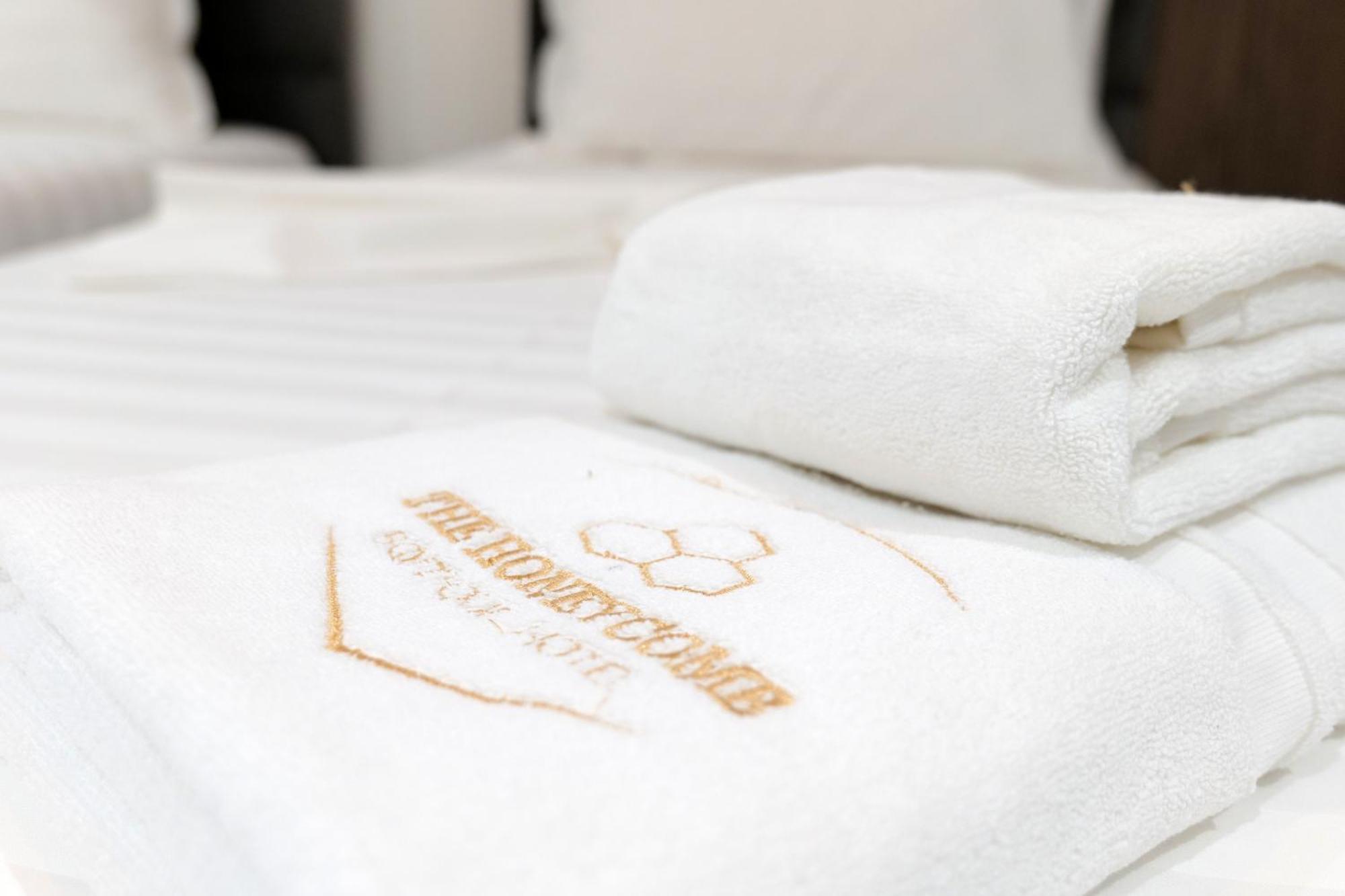 The Honeycomb Boutique Hotel โกเลม ภายนอก รูปภาพ