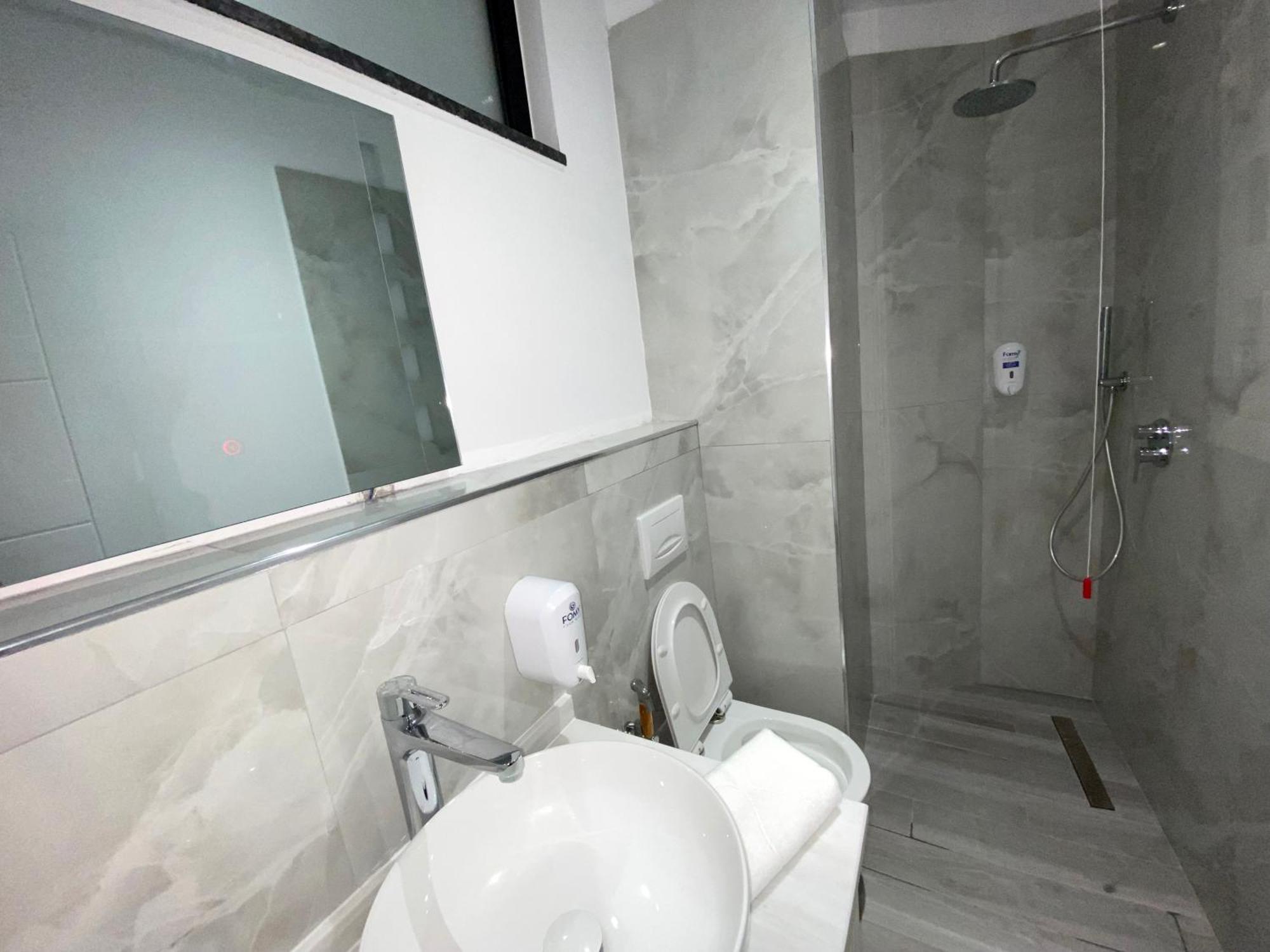 The Honeycomb Boutique Hotel โกเลม ภายนอก รูปภาพ