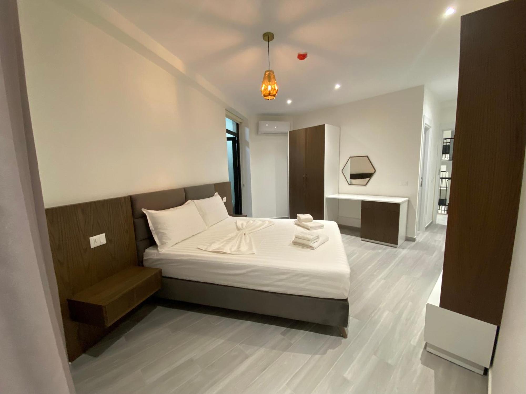 The Honeycomb Boutique Hotel โกเลม ภายนอก รูปภาพ