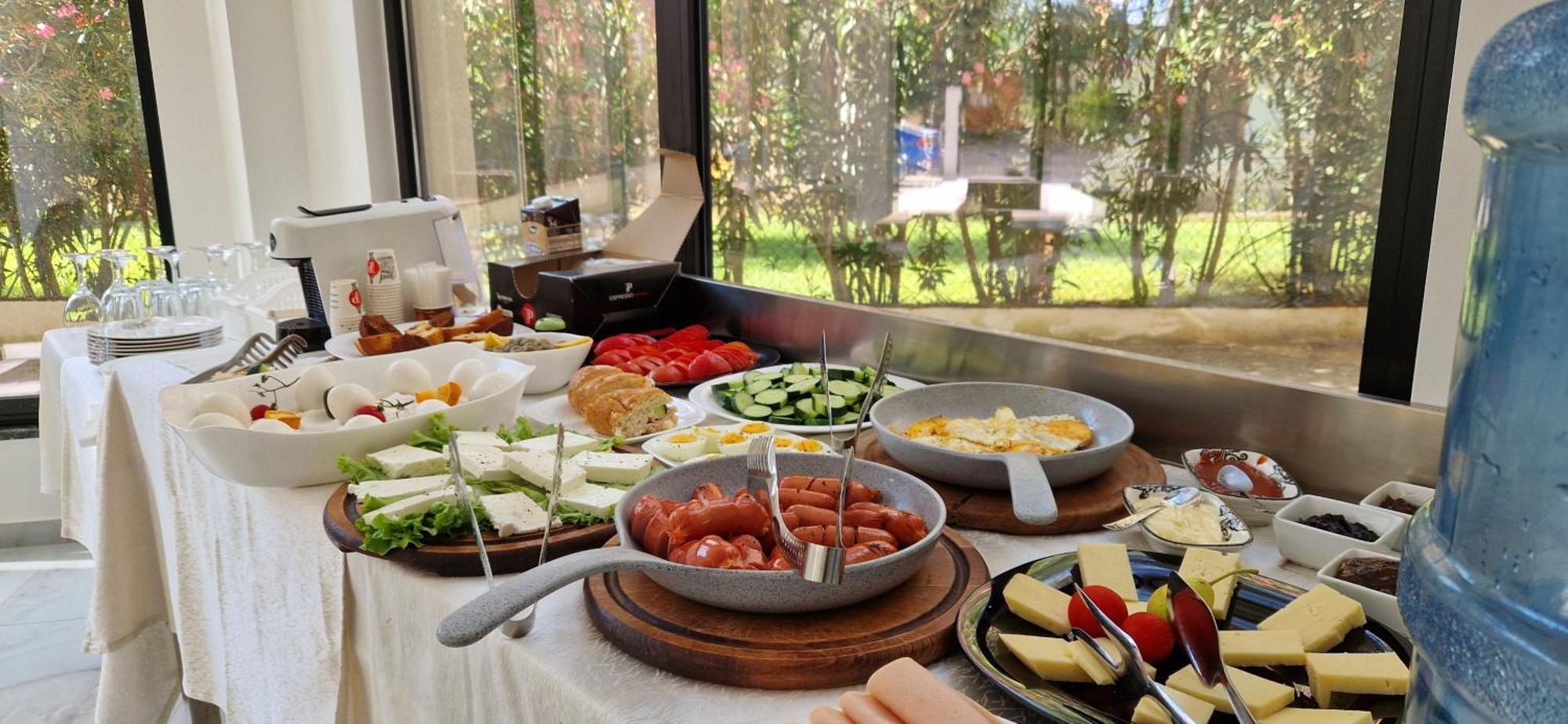 The Honeycomb Boutique Hotel โกเลม ภายนอก รูปภาพ