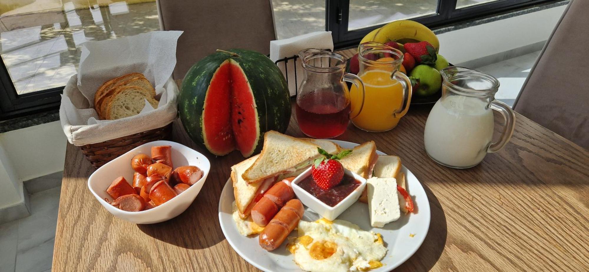 The Honeycomb Boutique Hotel โกเลม ภายนอก รูปภาพ