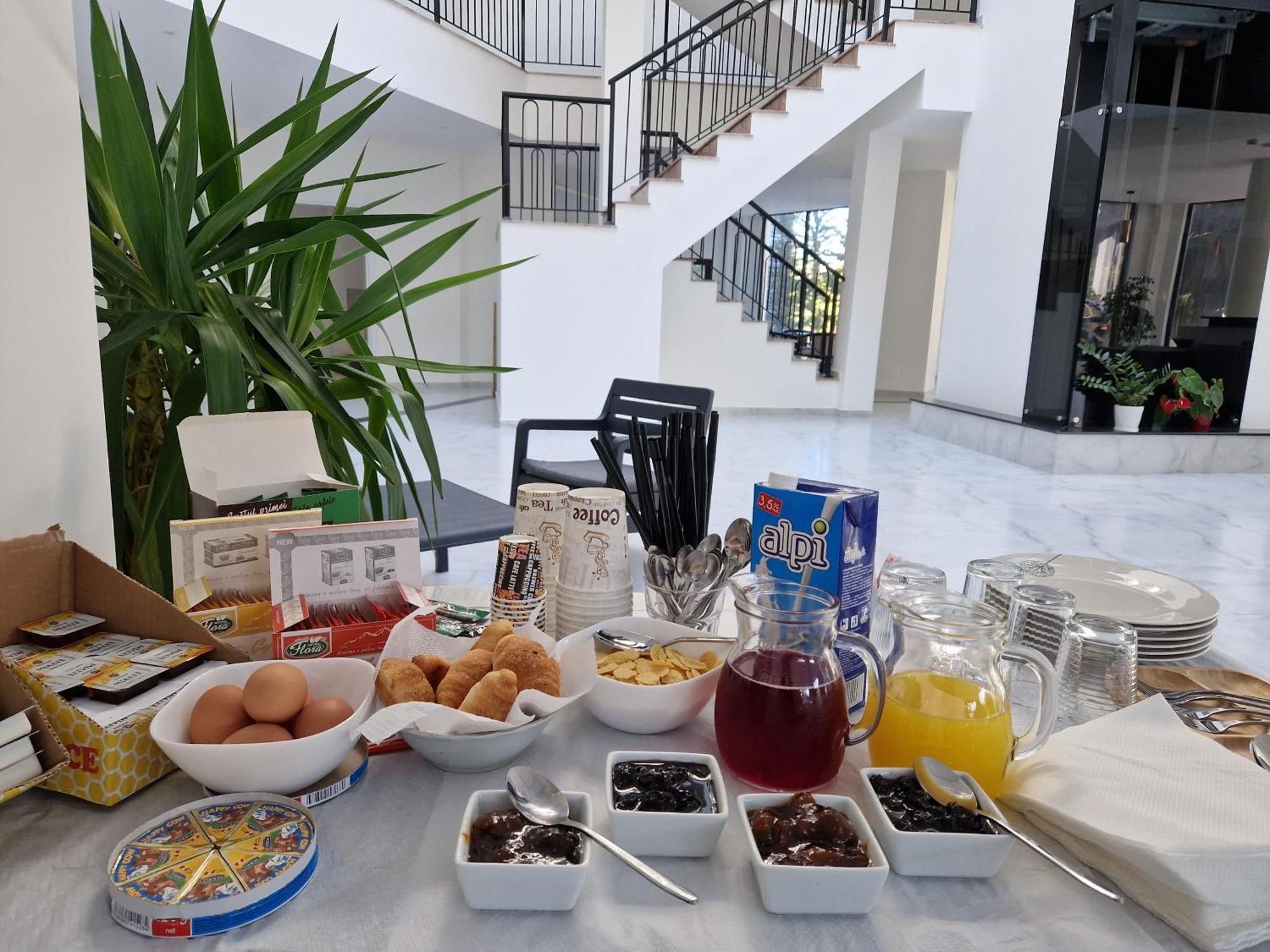The Honeycomb Boutique Hotel โกเลม ภายนอก รูปภาพ